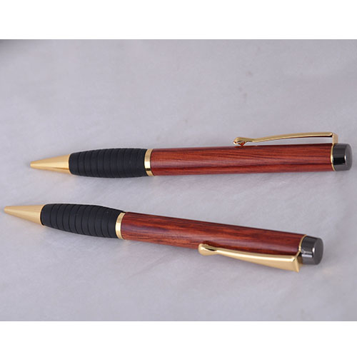 Bút bằng gỗ đẹp, bút ký đẳng cấp tphcm mẫu 11