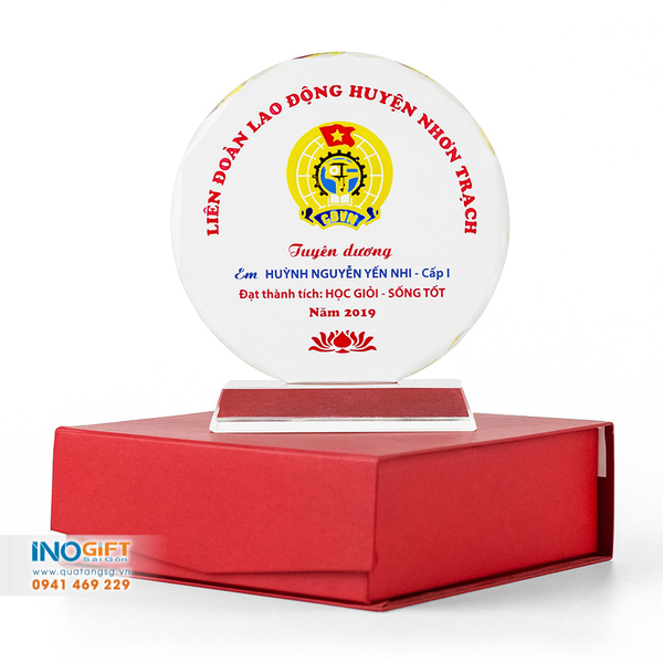 quà tặng Đại hội Mặt trận