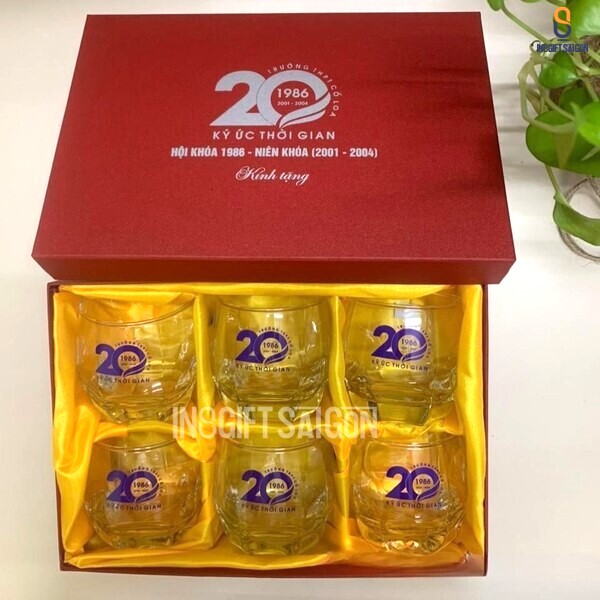 quà tặng 20/10 cho nhân viên nữ