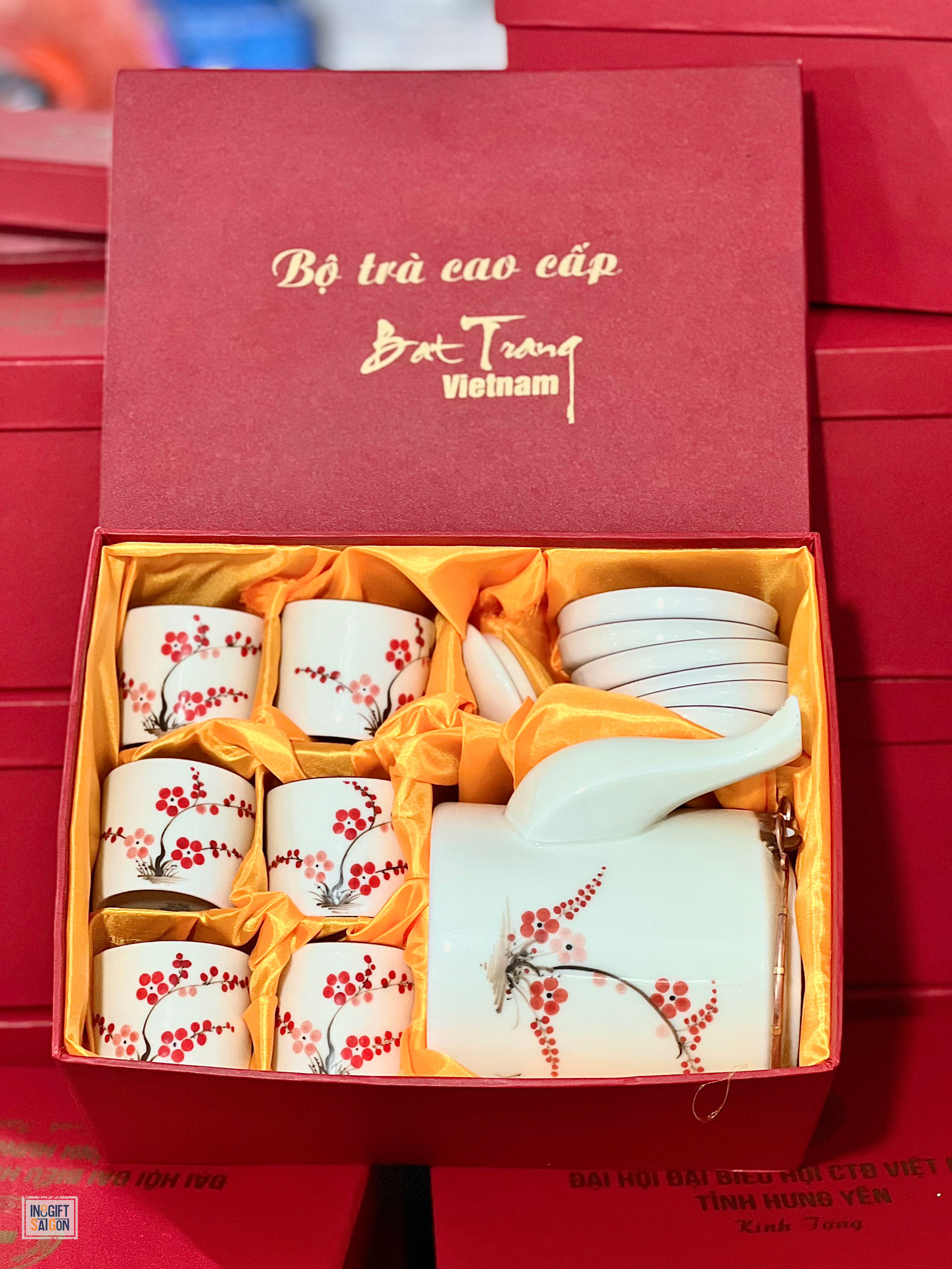 bộ ấm chén quà tặng in logo theo yêu cầu